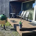 Paeikeseline With Sauna Apartment Kuressaare