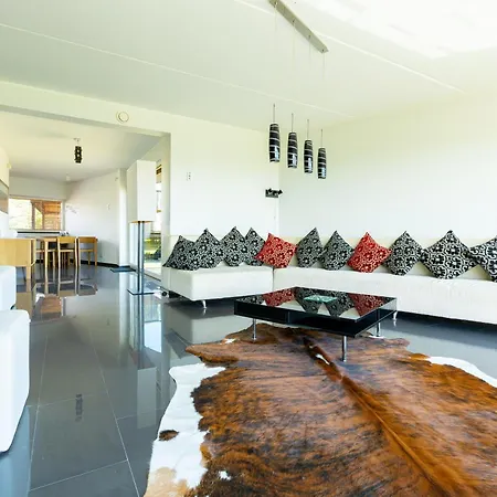 Paeikeseline With Sauna Korter *