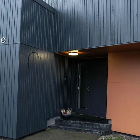 Paeikeseline With Sauna Kuressaare