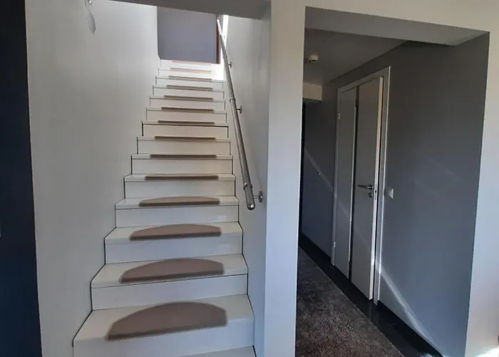 Paeikeseline With Sauna Korter *